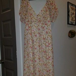 Mimi Chica beige colorflower light chiffon dress.